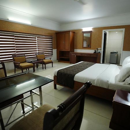 Hotel Maharani Pala 외부 사진